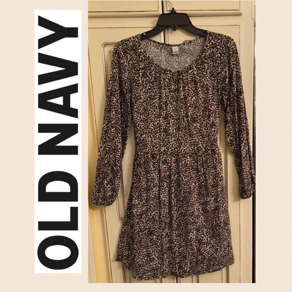 Old Navy Leopard Print Long Sleeve Dress